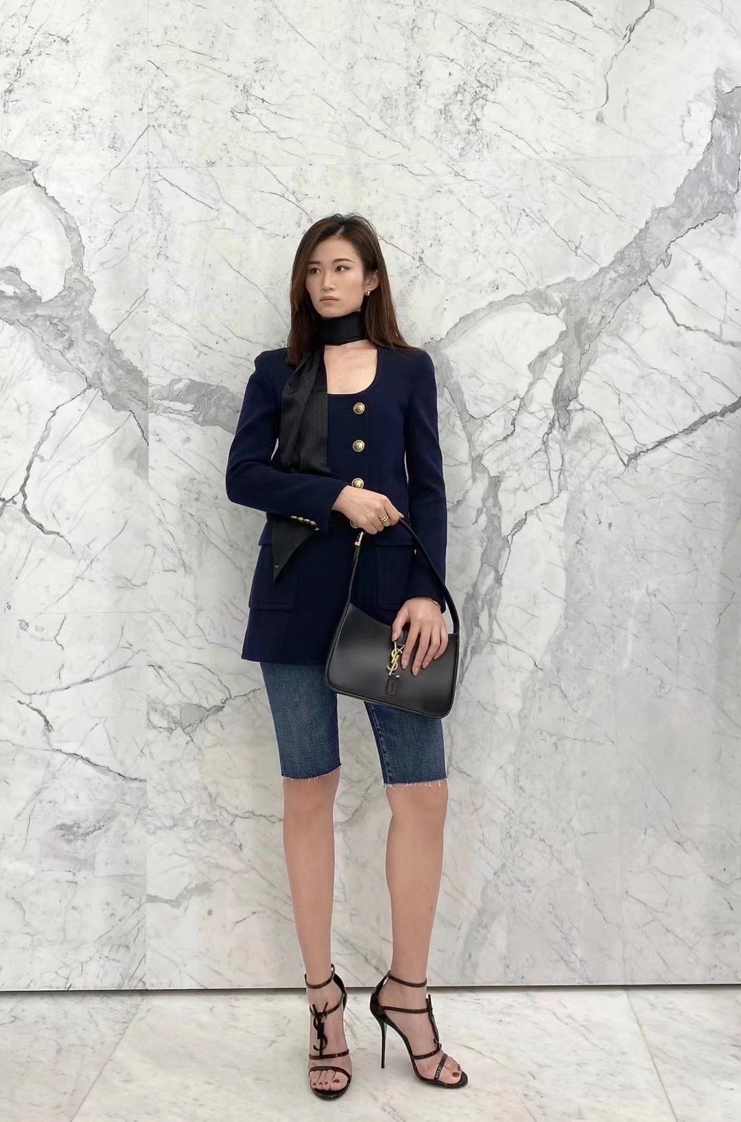 Saint laurent Ysl LE 5 À 7 平纹腋下包 657228黑色