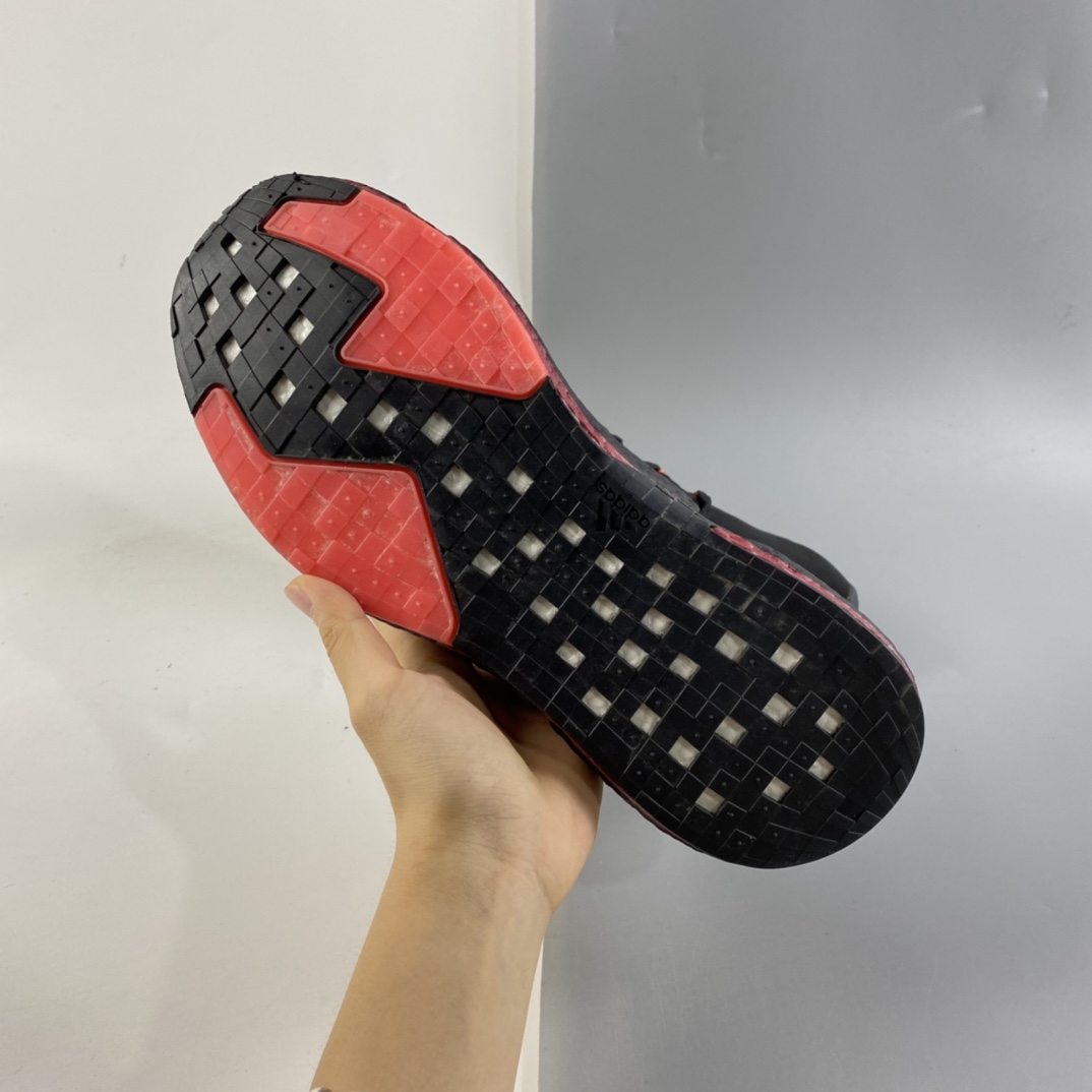 P220  Ad X9000L4 Boost 全新机能风系列 Boost休闲缓震运动跑鞋 Q46505