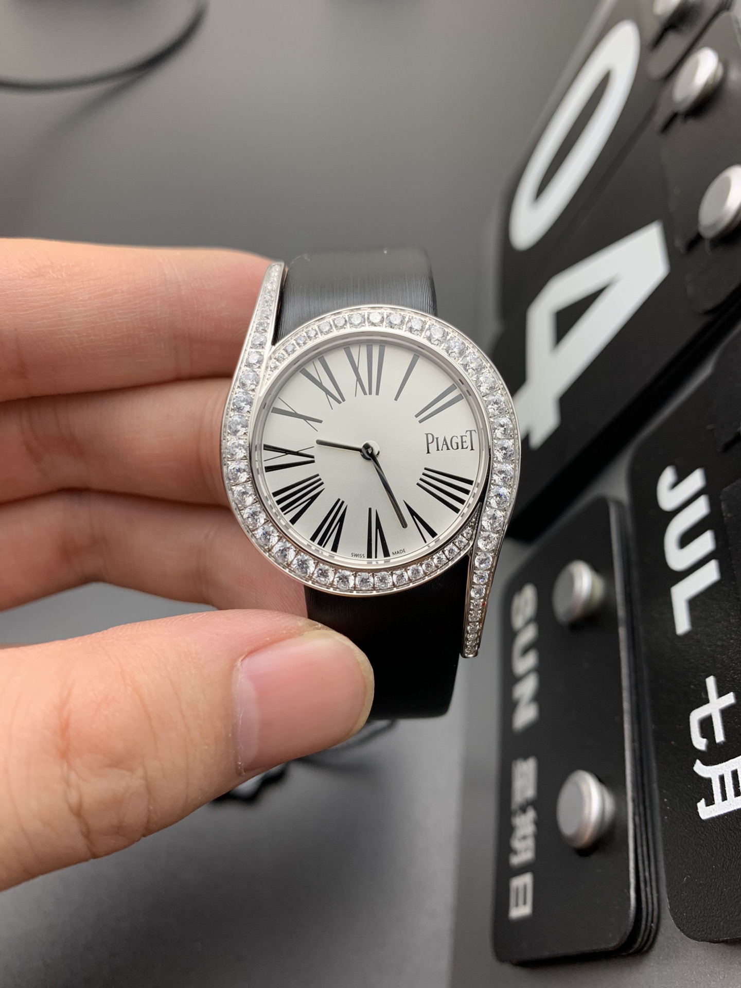 Piaget 69伯爵
