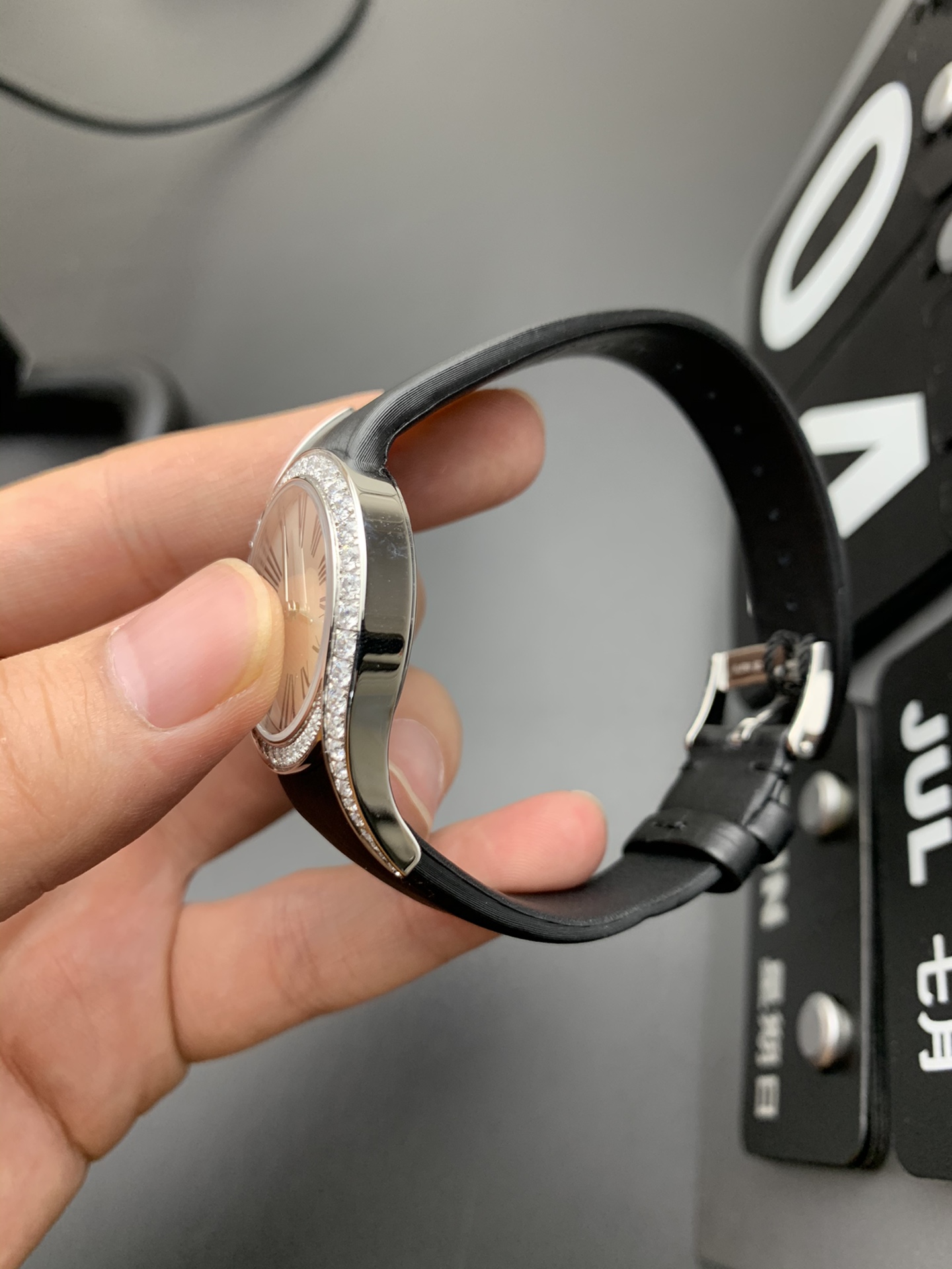 Piaget 69伯爵