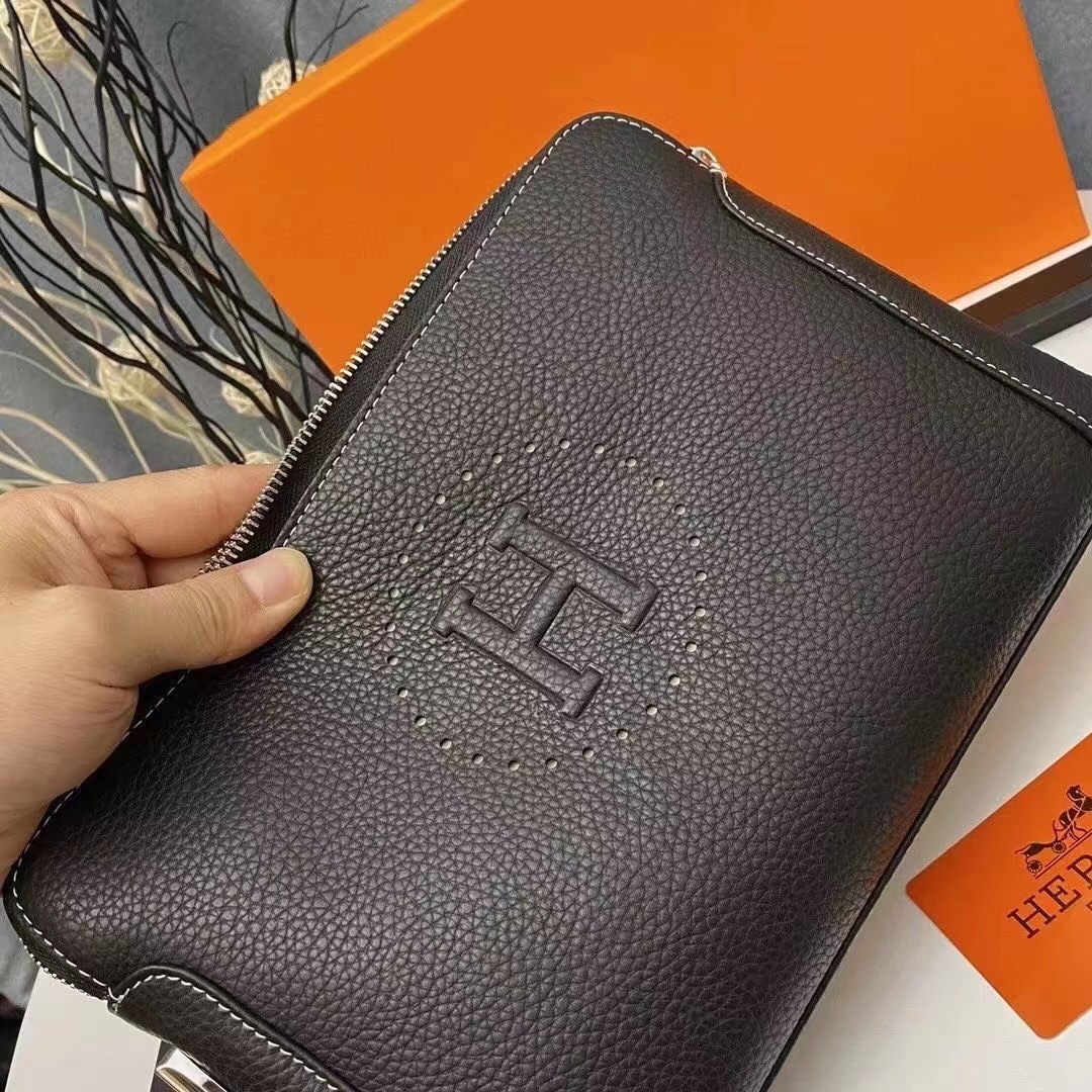 密码锁原单(型号:33111-1)👏经典新款上市👋👋头层进口皮制作,高档专用内里,2021欧美大师设计