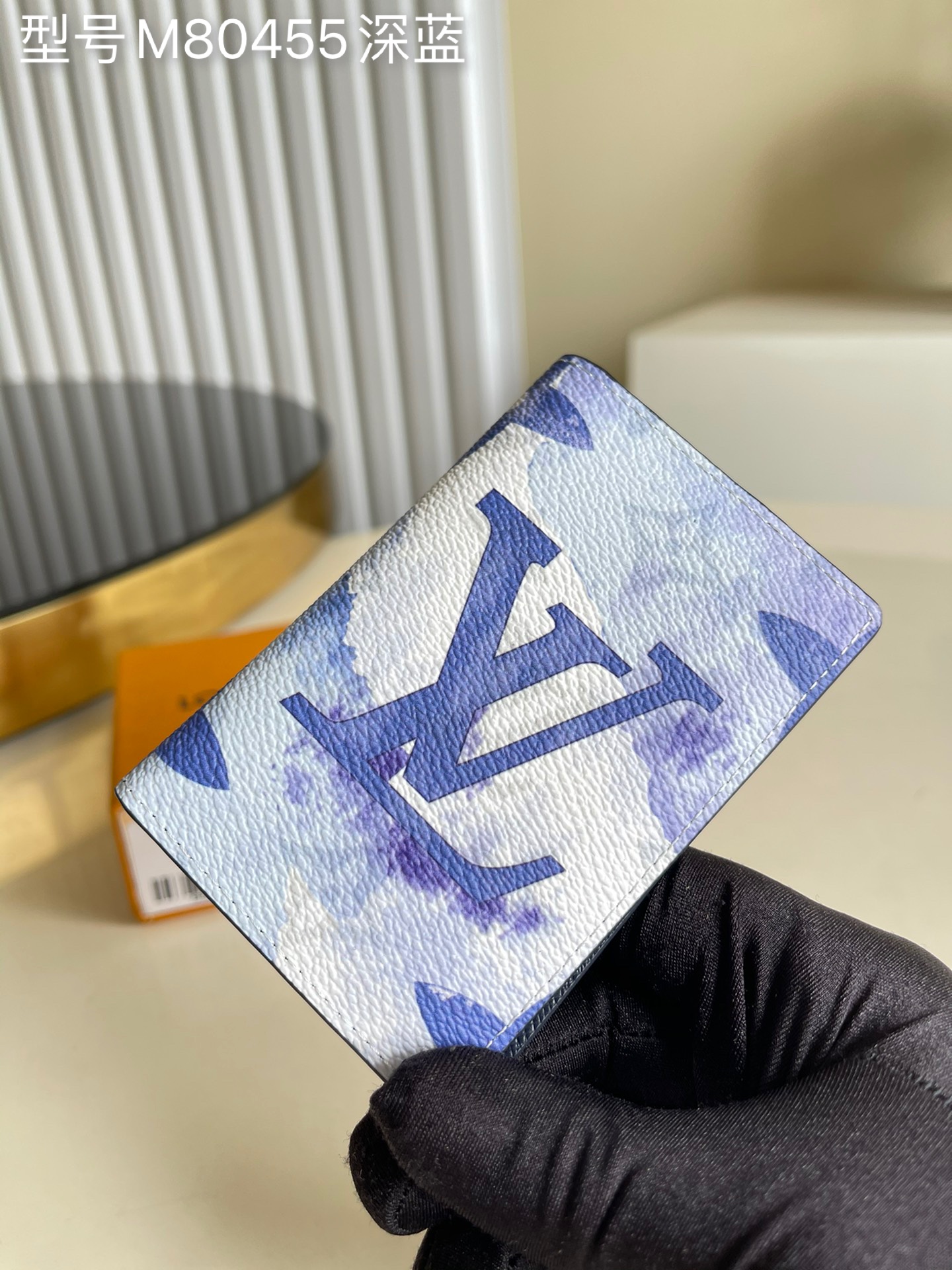 NO:397203,【Exclusive real shot M80455】watercolor Summer series Pocket wallet presents Monogram pattern with canvas immersed in soft watercolor tones, which can be stored in most pockets while storing credit cards, banknotes and receipts. 8 x 11 x 1 cm z.,LV [original leather],louis vuitton19860909【独家实拍M80455】watercolor 夏日系列 口袋钱夹以帆布呈现 Monogram 图案浸没于柔和水彩色调之景,可在收纳信用卡、纸钞和收据的同时收入多数口袋.8 x 11 x 1 厘米 z.,LV【原厂皮】,louis vuitton,Bag