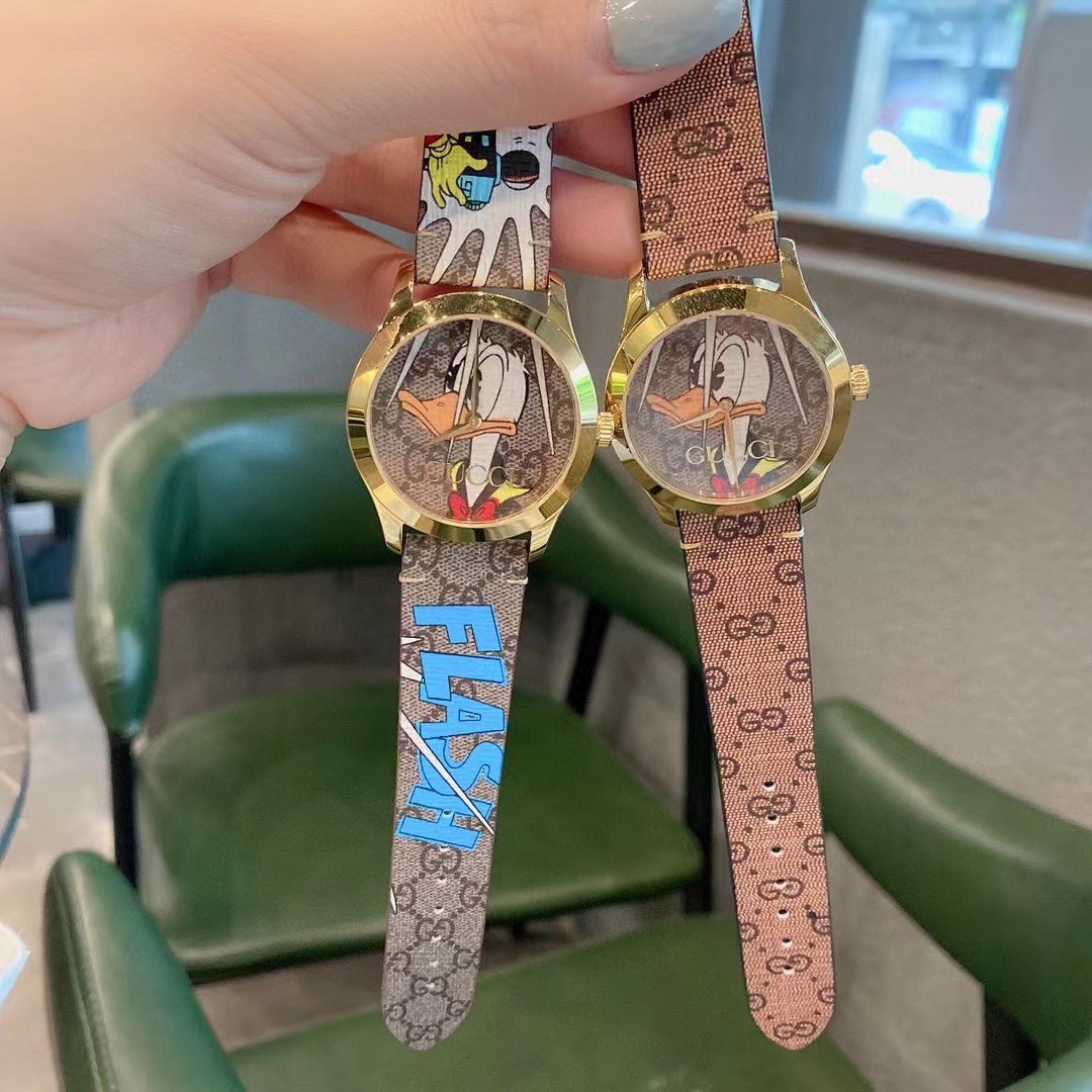 Gucci 古驰/每一季都会融入新颖别致的印花和图案，带来令人耳目一新的设计， 旺柴