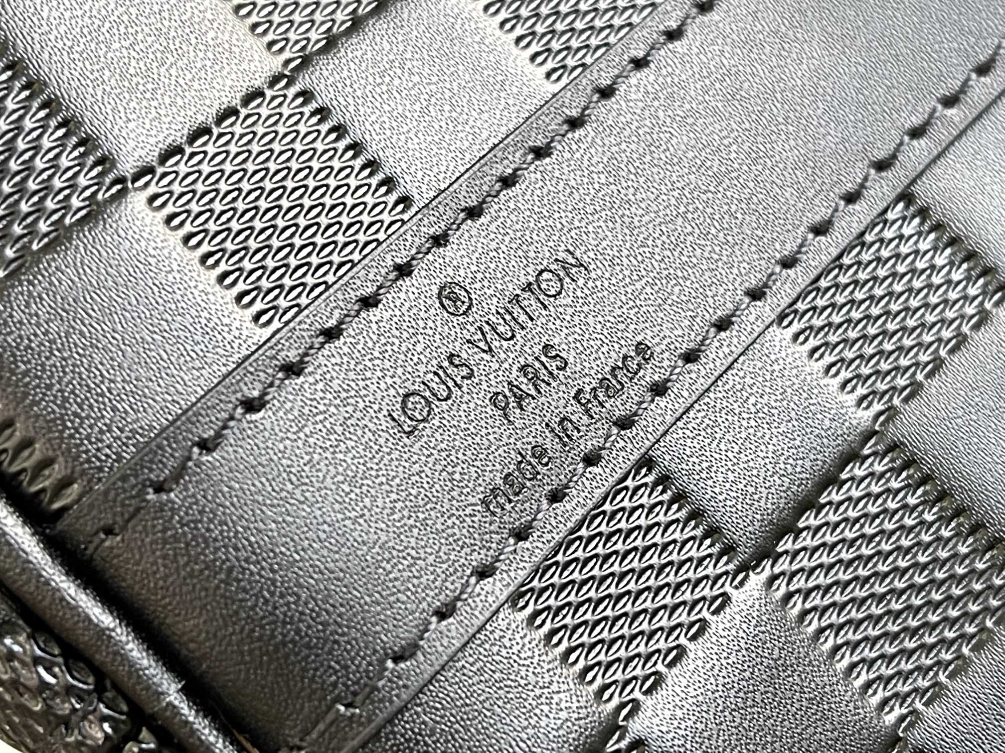 Louis Vuitton 专柜款经典手袋 6