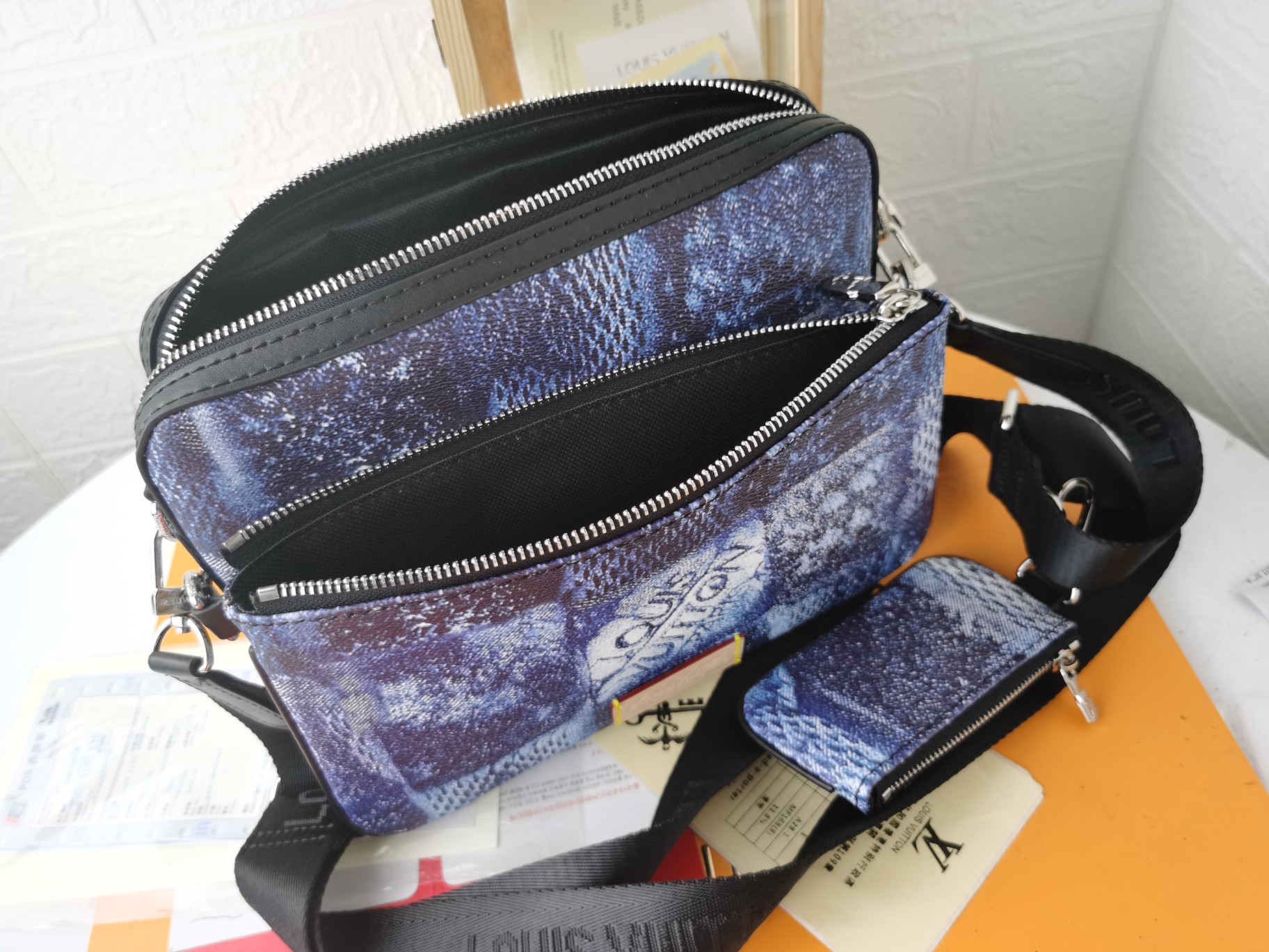 男士三件套Pochette Trio郵差包 - 多機能デザイン