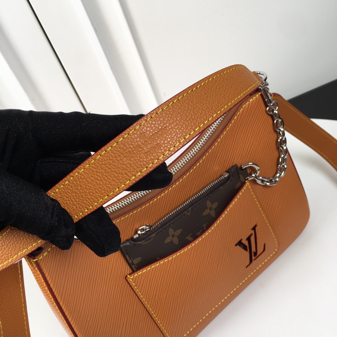 Valentino Classic Luxury Handbag Shoulder Crossbody Bag Ref.22396BF5 4