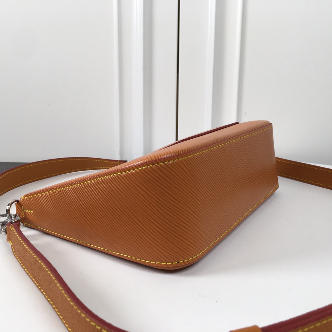 Valentino Classic Luxury Handbag Shoulder Crossbody Bag Ref.22396BF5 7