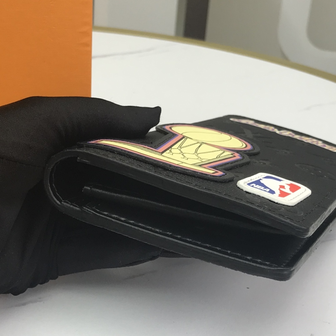 Bifold wallet card slots detail