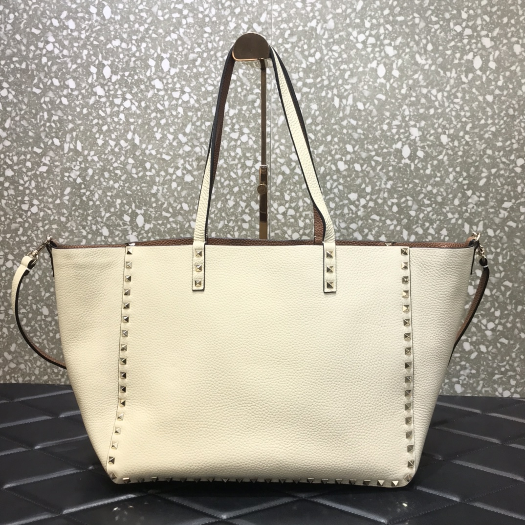 NO:177917,Shipping double-sided shopping bag, top layer of cowhide, super soft feel, super capable of capacity, focus on double bread, size 33cm, model number 0077, Valentino, valentino, cowhide19860909出货双面购物包 头层牛皮,手感超柔软容量超能装,重点是双面包 尺寸33cm 款号0077,华伦天奴,valentino,cowhide,Bag