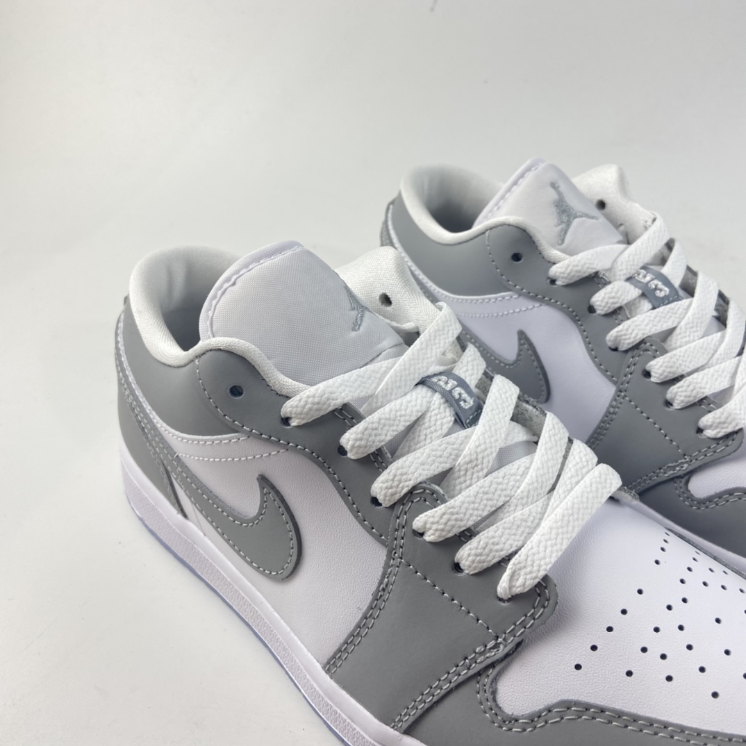 P240   Air Jordan 1 Low AJ1低帮时尚休闲板鞋 DC0774-105