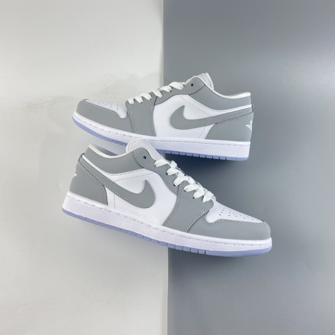 P240   Air Jordan 1 Low AJ1低帮时尚休闲板鞋 DC0774-105