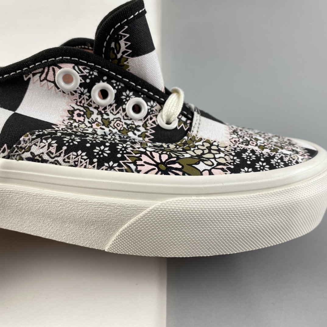 P150  拼布！ 拼布！这次是小碎花拼布！ Vans Meadow Patchwork” 万斯小碎花拼布低帮休闲板鞋 VN0A5HZS9FY