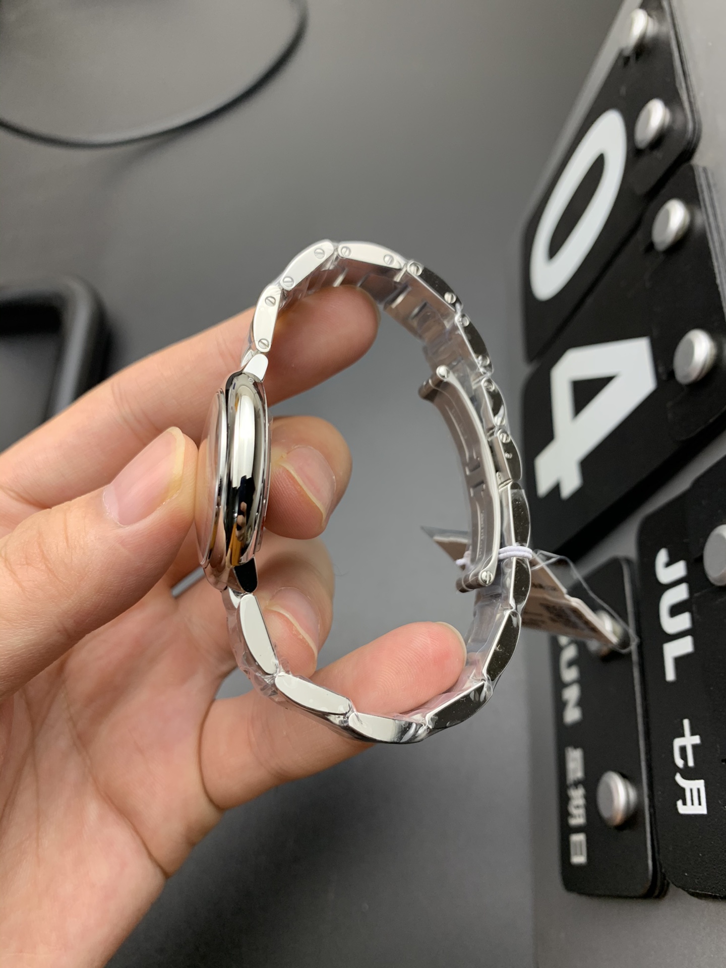 Cartier V7 33石英气球