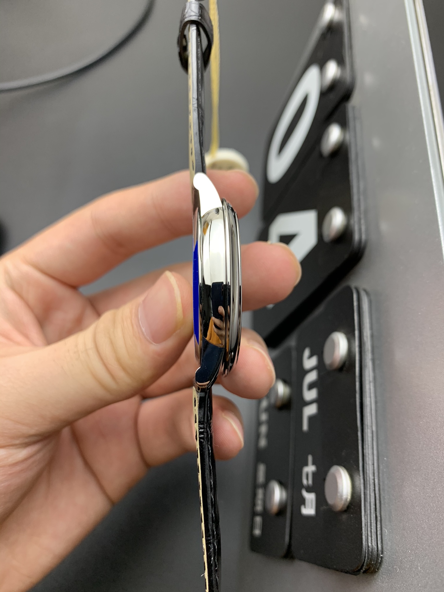 Omega MKS 蓝针轨道蝶飞