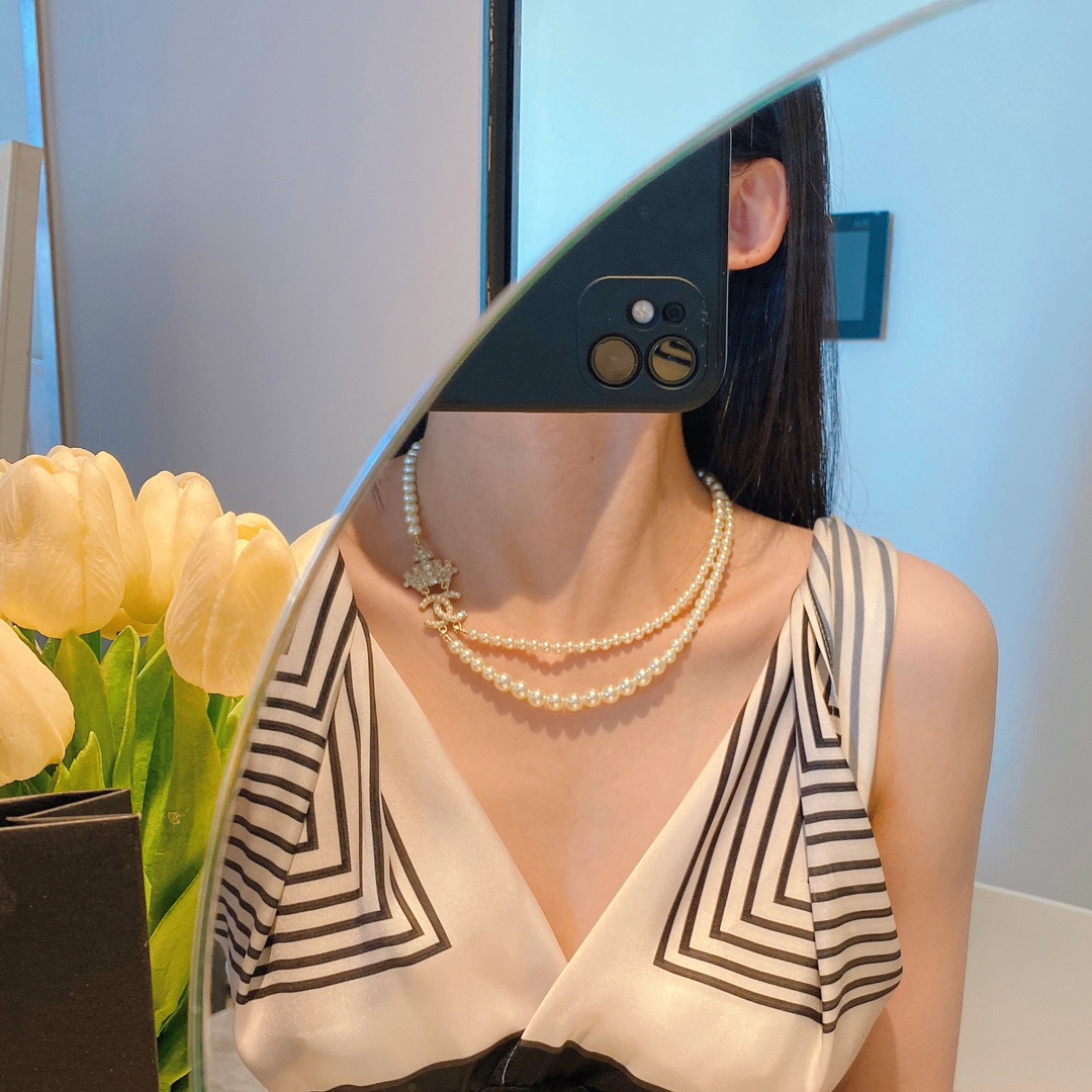 NO:104200,Ch@nel Pearl Crown Short Necklace Wear the Queen and the Princess on Escape ss Autumn and Winter High-end Handicraft Castle Series, Chanel Necklace, Chanel, Necklace19860909Ch@nel 珍珠皇冠短项链 戴上就是女王 在逃公主 ss秋冬高级手工坊城堡系列,香奈儿项链,chanel,necklace,Jewelry