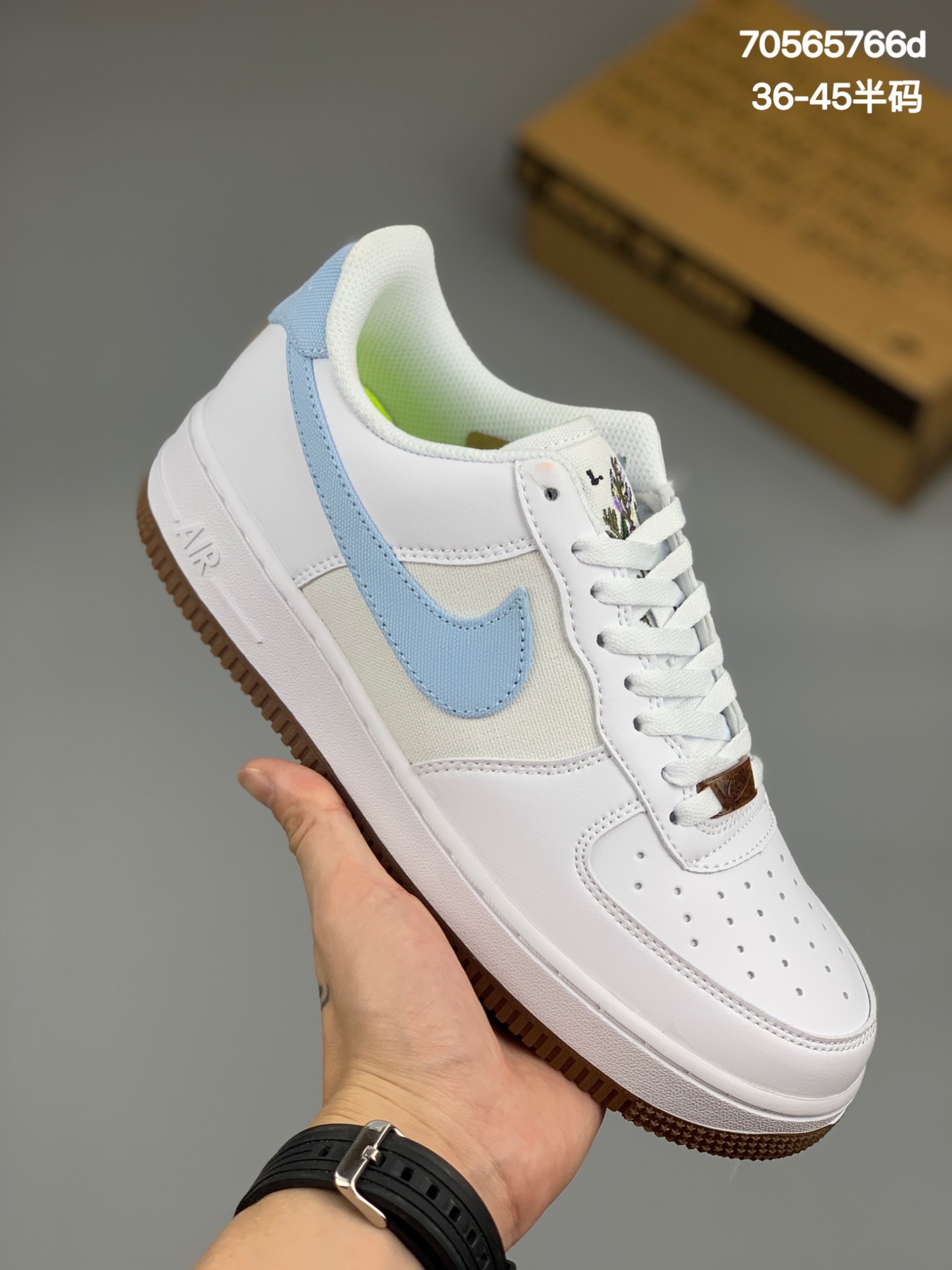 
真标耐克Nike Air Force 1 ’07 LV8 原楦头原纸板 纯正空军版型专注外贸渠道 全掌内置蜂窝气垫 #原盒配件 原厂中底钢印、拉帮完美   官方货号：CZ0338-100SIZE：36 36.5 37.5 38 38.5 39 40 40.5 41 42 42.5 43 44 44.5 45
编码:70565766d