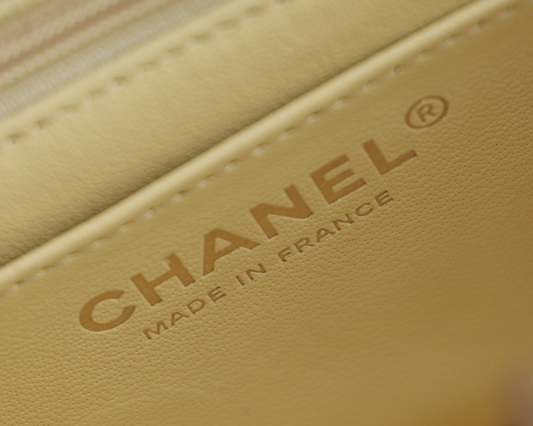Chanel CF20大mini Classic flap bag A01116牛皮小鸡黄