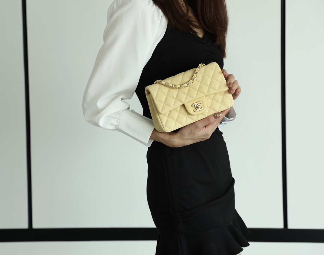 Chanel CF20大mini Classic flap bag A01116牛皮小鸡黄