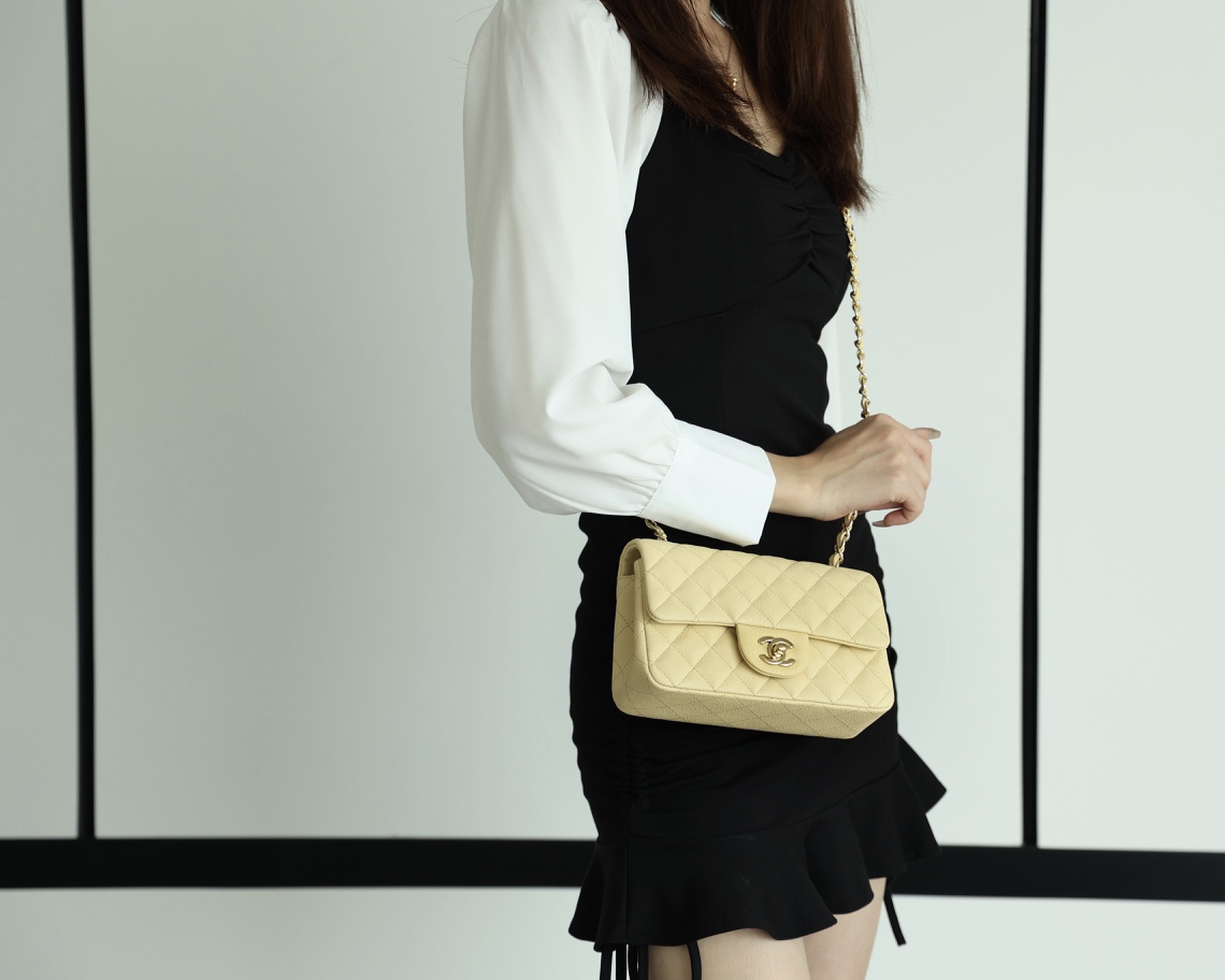 Chanel CF20大mini Classic flap bag A01116牛皮小鸡黄