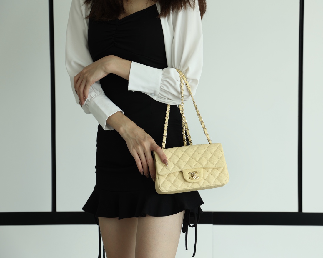 Chanel CF20大mini Classic flap bag A01116牛皮小鸡黄