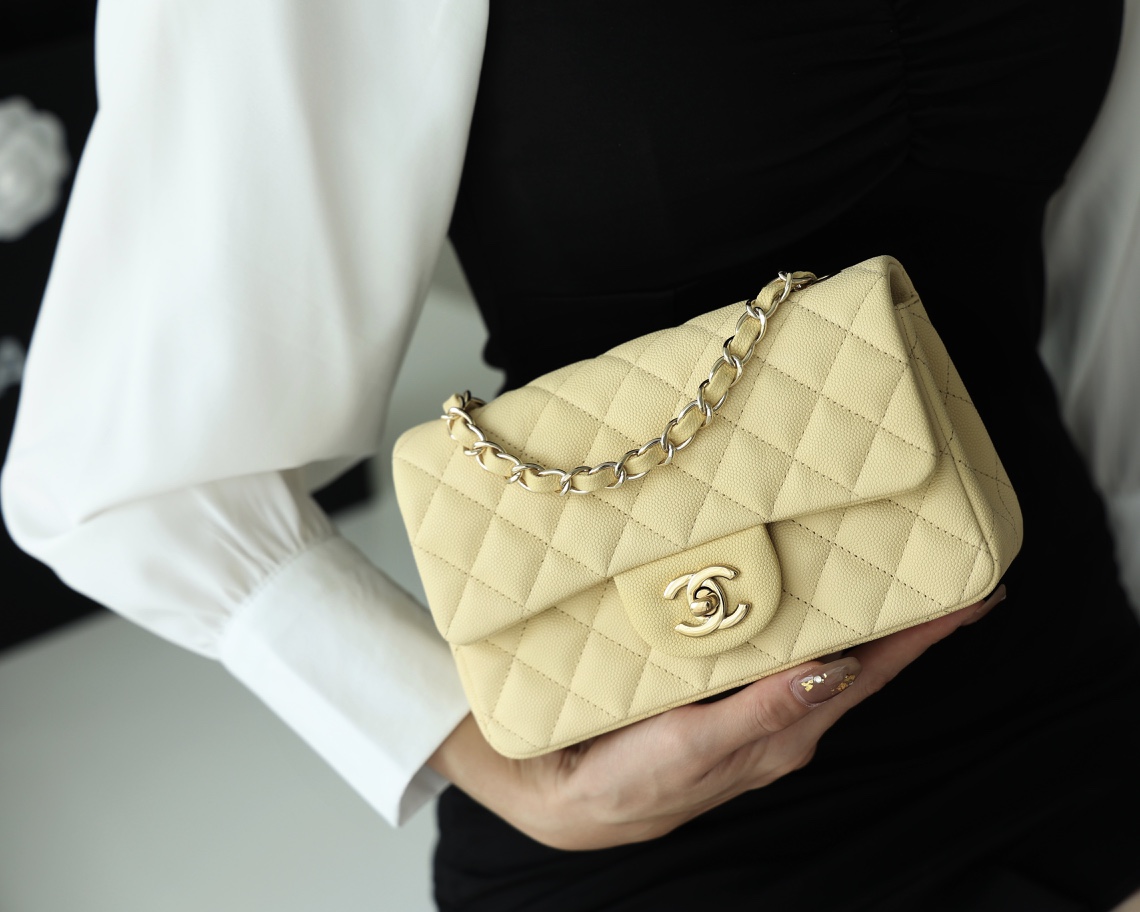 Chanel CF20大mini Classic flap bag A01116牛皮小鸡黄