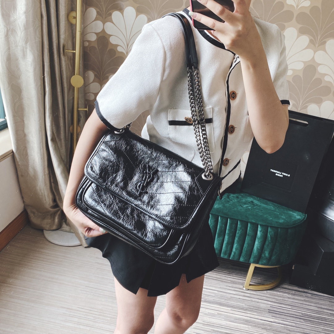 路易威登 Louis Vuitton 高定典藏名品高定成衣时装外套连衣裙衬衫T恤 #B8BE67CF 3