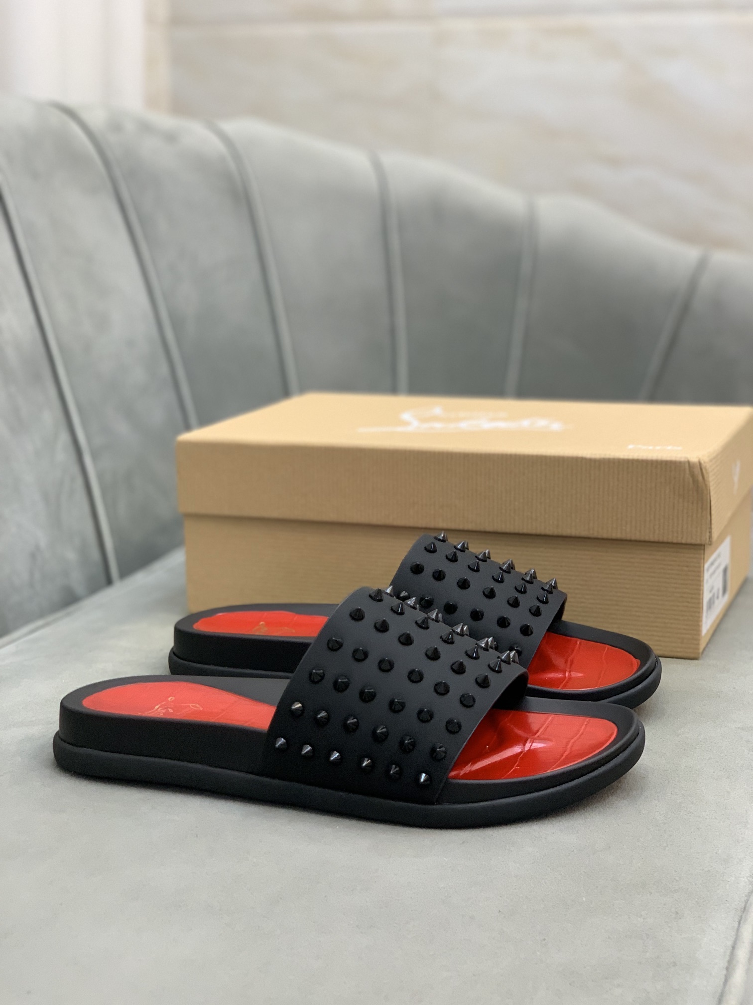 Precio de venta: P130 Marca: CL Red Bottom Shoes* "CL*" zapatillas Talla: 38-44 (se puede personaliz
