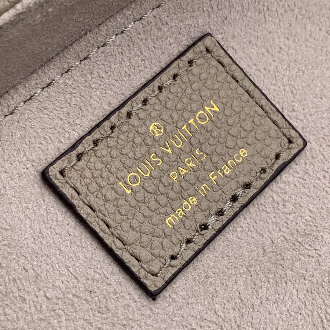 Louis Vuitton LV Favorite M45836