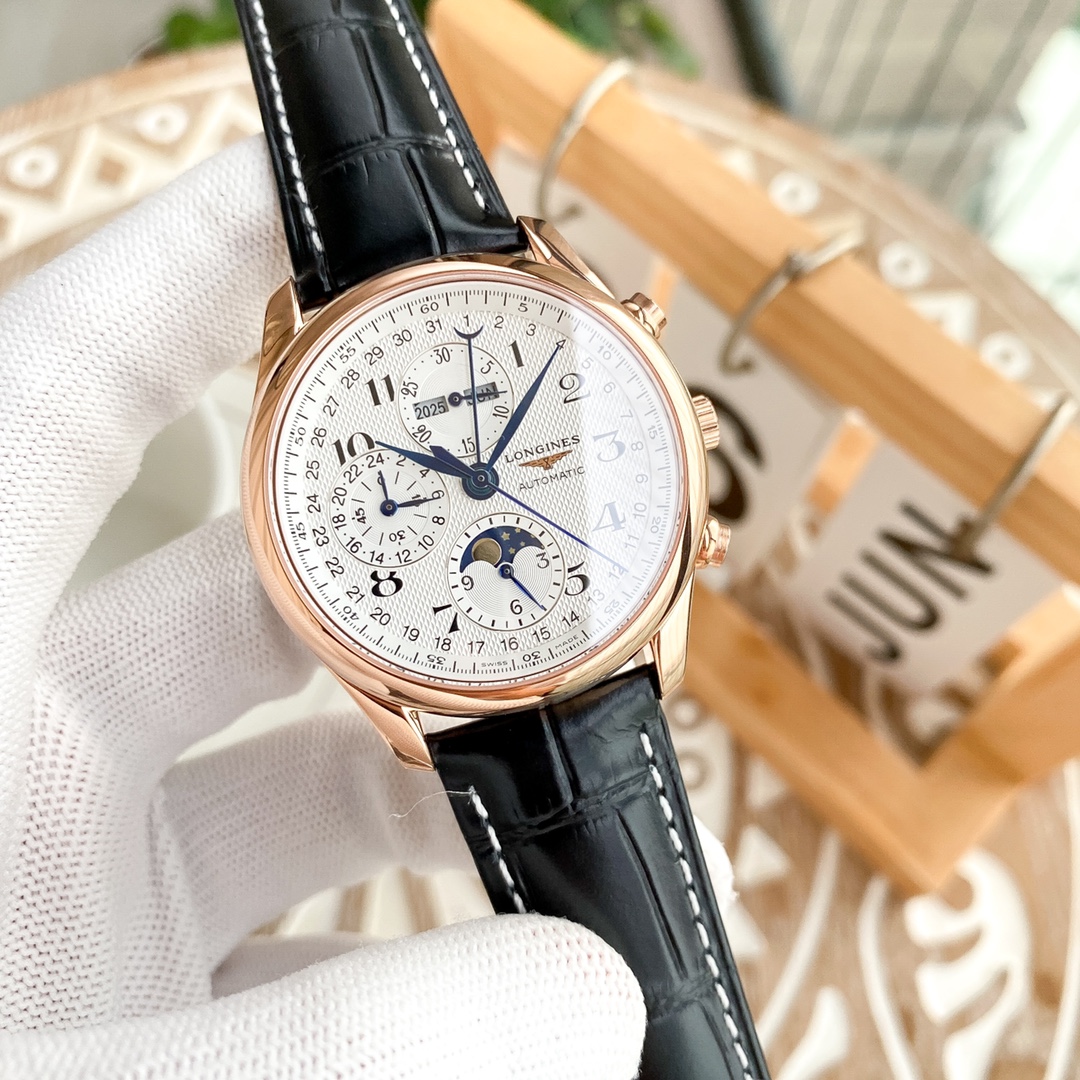 〖V7 版名匠系列八针月相〗销量神奇升级版本浪琴 Longines -名匠8针月相40mm，浪琴 Longines 名匠系列八针月相，316精钢表壳表链，月相盘跟跟原装一摸一样，内置进口自动机械机芯改原装陀，蓝宝石镜面，折叠扣，防水30米顶级出品精品不断