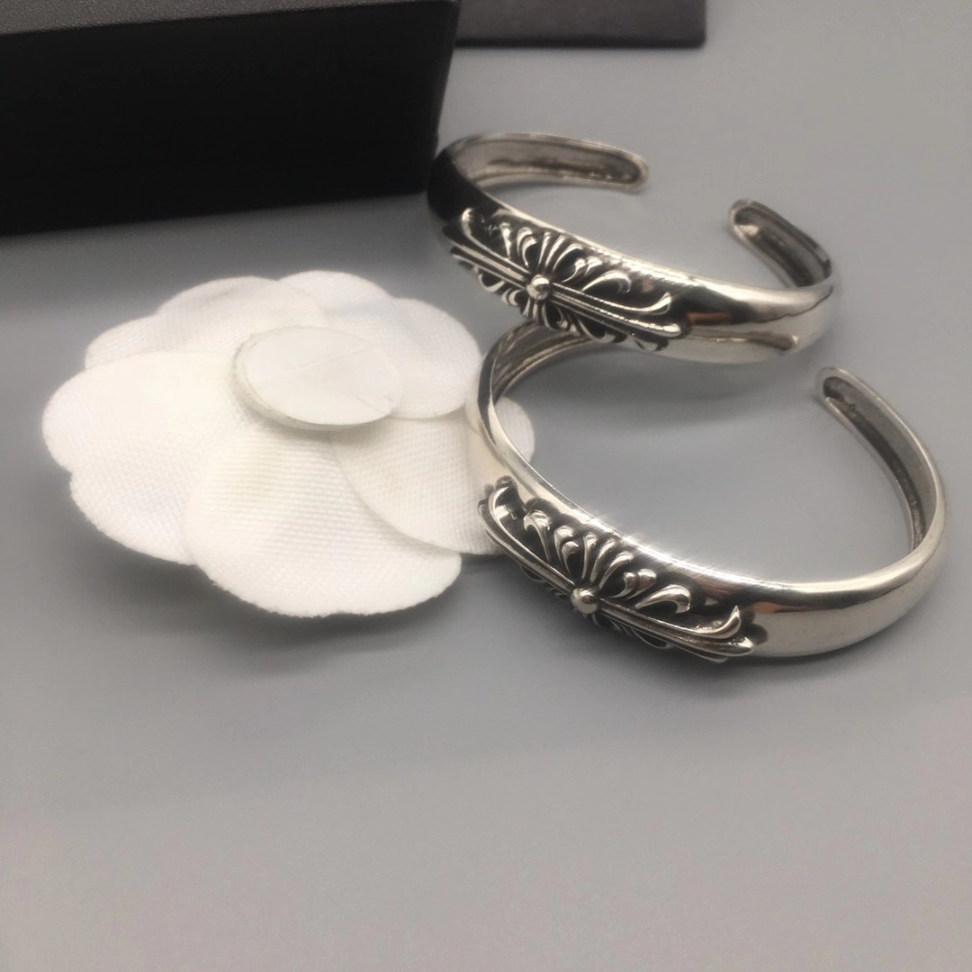 NO:104268,Chrome Hearts Croheart cross light body bracelet made of white copper material imported electroplating technology Seiko craftsmanship, Croheart bracelet, chrome hearts, chrome hearts, bracelet19860909Chrome Hearts  克罗心十字架光身手镯 白铜材质 进口电镀工艺 精工打造,克罗心手镯,chrome hearts,chrome hearts,bracelet,Jewelry