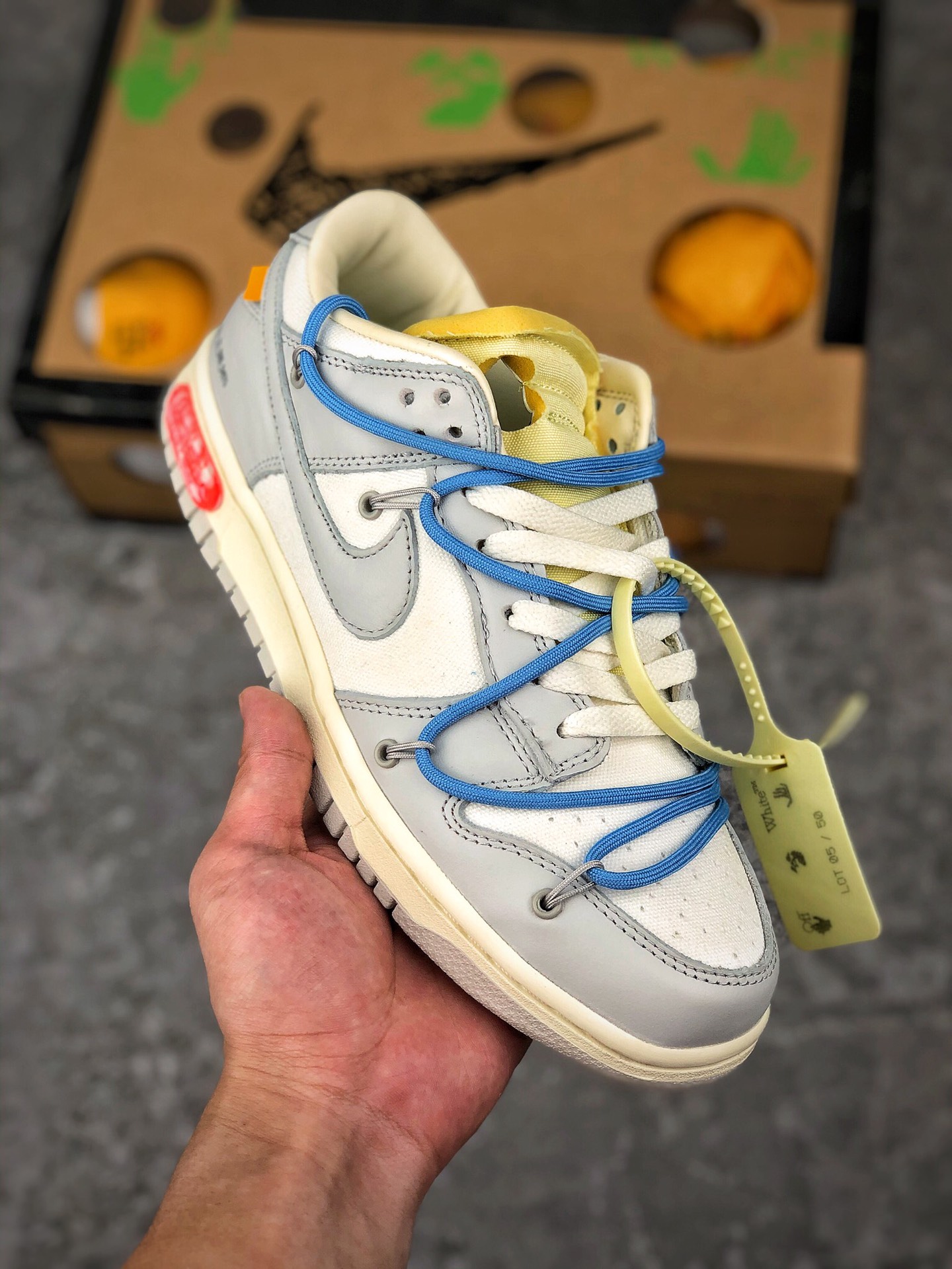  终端放货
Off-White x Nk Dunk Low“03 of 50”OW 白灰色休闲运动滑板鞋 DM1602-112
尺码：36 36.5 37.5 38 38.5 39 40 40.5 41 42 42.5 43 44 44.5 45 46 47.5