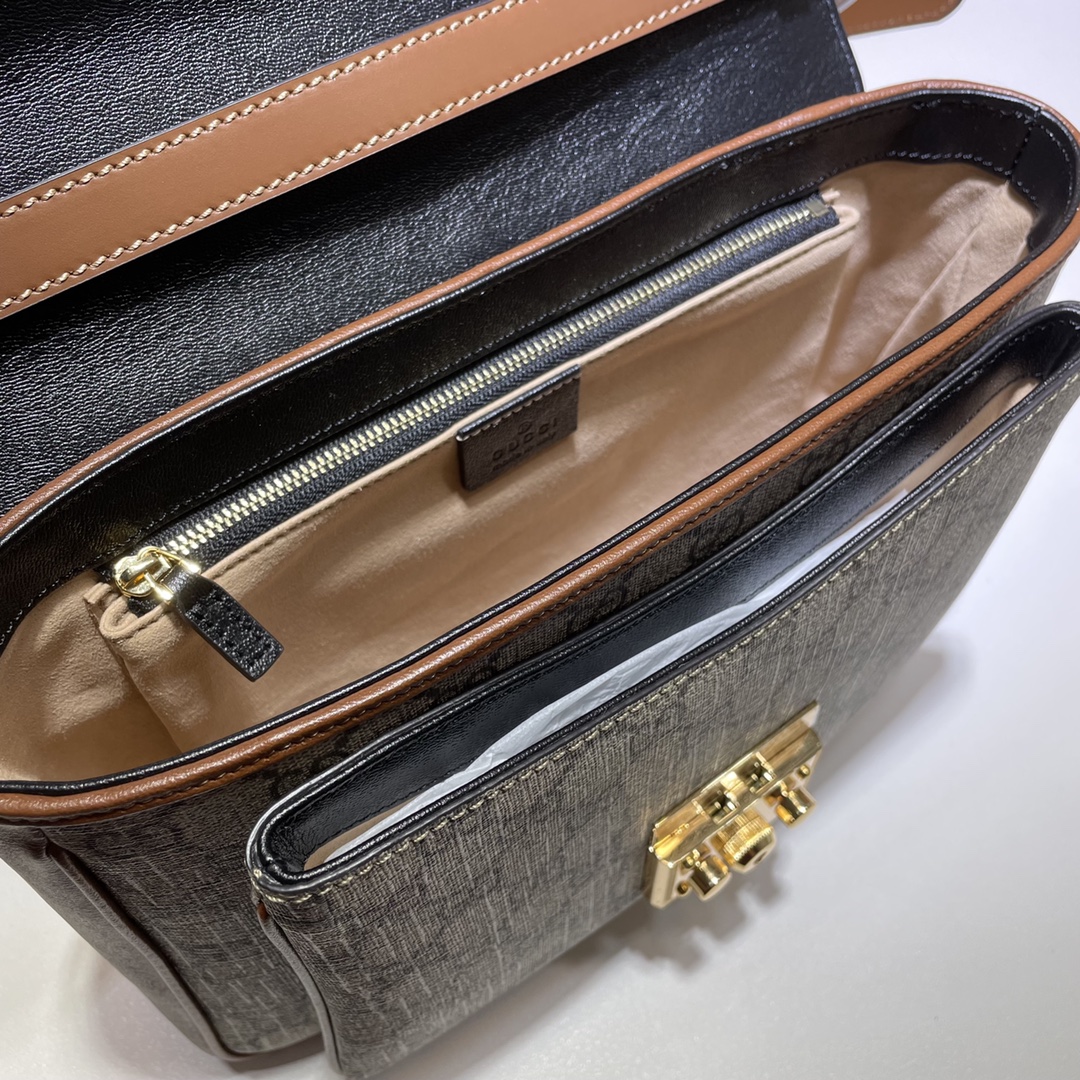 GUCCI古驰Padlock系列小号肩背包644527