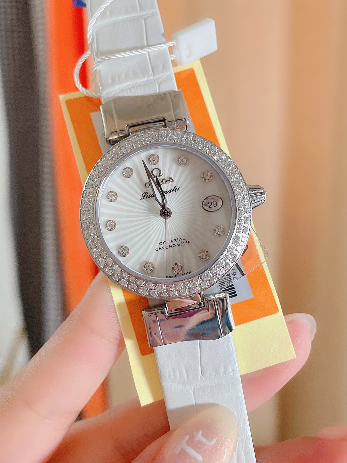 Omega 欧米茄鸟巢系列：进口机芯、拱形蓝宝玻璃，尺寸35mm， 做工品质