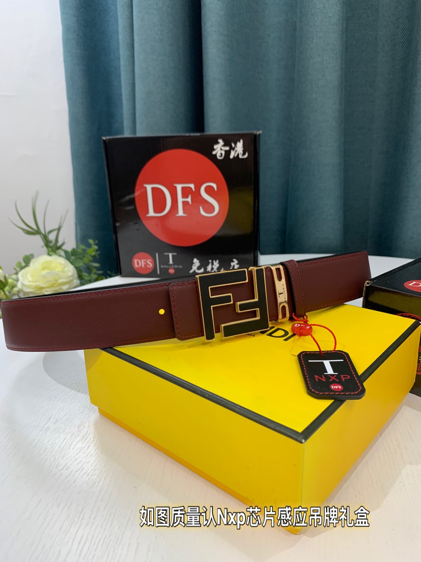 Fendi 抛光五金贴皮精钢制作，在现， 芬迪小怪兽