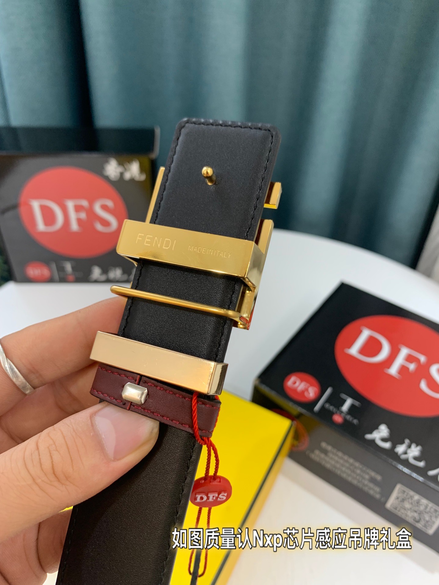 Fendi 抛光五金贴皮精钢制作，在现， 芬迪小怪兽