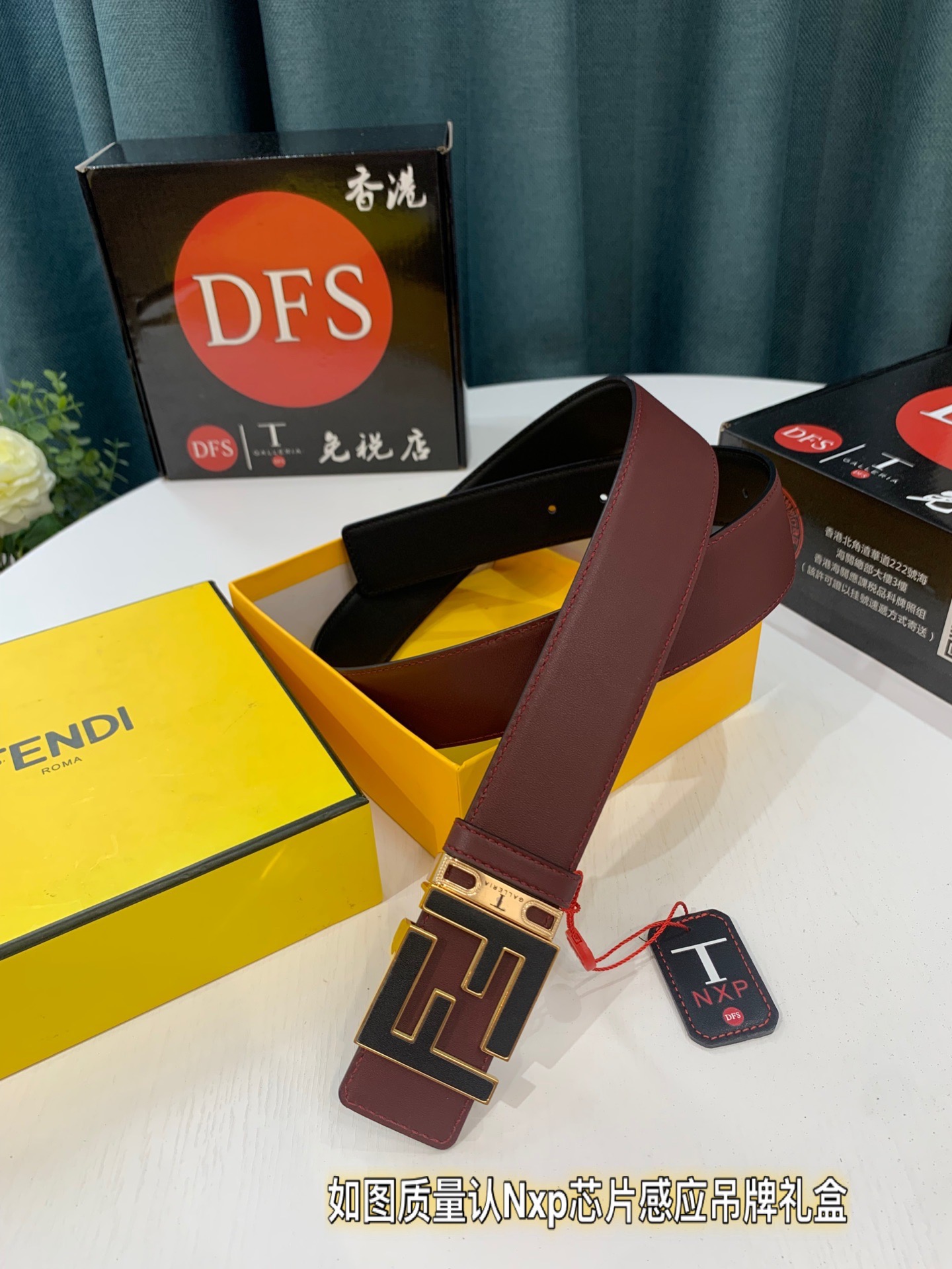 Fendi 抛光五金贴皮精钢制作，在现， 芬迪小怪兽