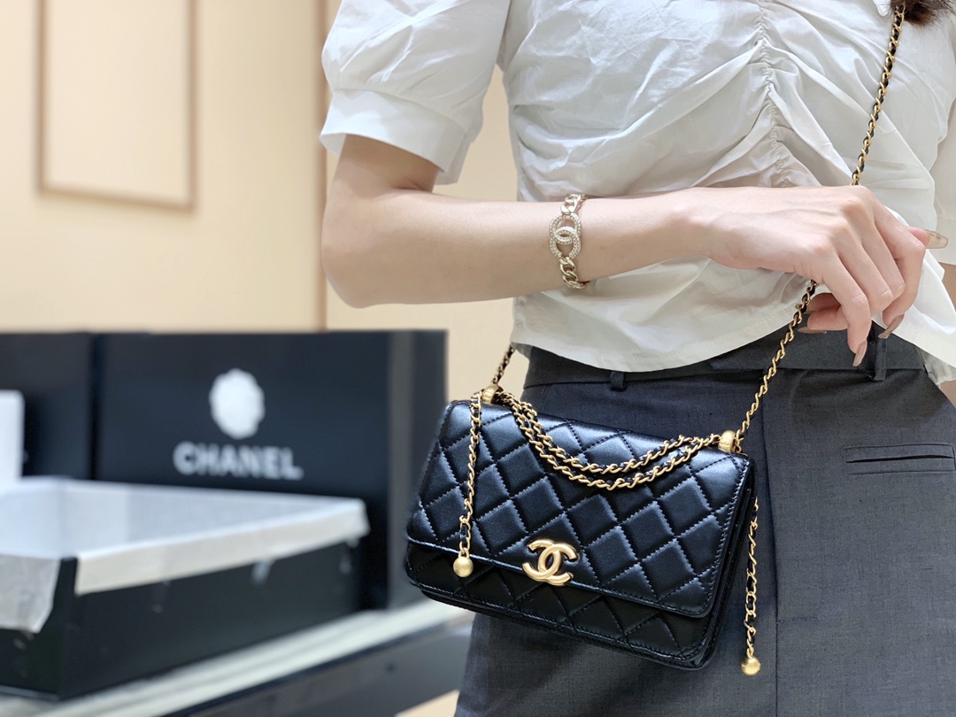 Chanel 2021早秋高级手工坊系列小金珠系列发财包 AP2289黑色