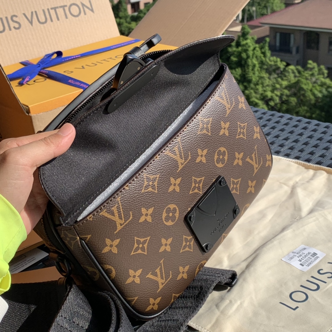 🌼 m45806尺寸22-18-8cm 最新款L*V M45806 S LOCK 男款邮差包。原厂渠道，