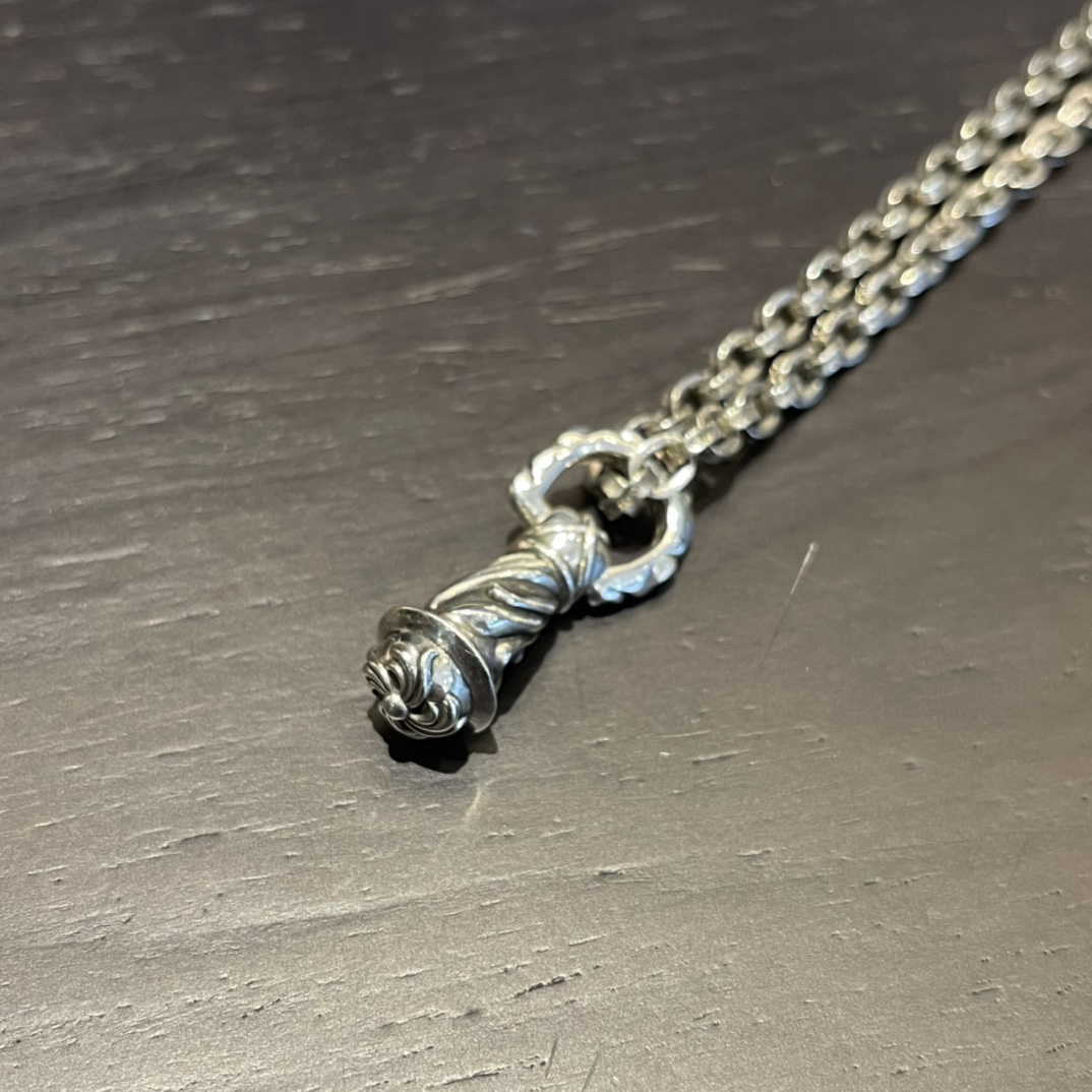 Chrome Hearts 新品上架𝗖𝗵𝗿𝗼𝗺𝗲 𝗛𝗲𝗮𝗿𝘁𝘀 克罗心十字螺纹杵项链