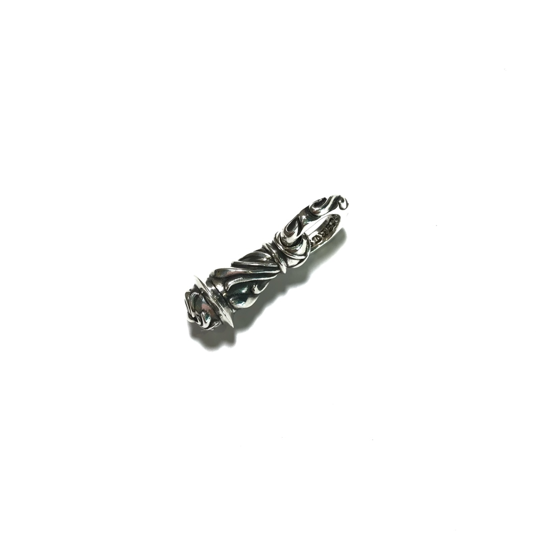 Chrome Hearts 新品上架𝗖𝗵𝗿𝗼𝗺𝗲 𝗛𝗲𝗮𝗿𝘁𝘀 克罗心十字螺纹杵项链
