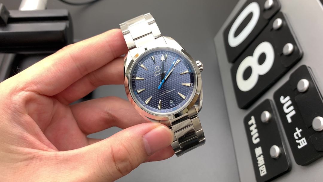 Omega 柚木150