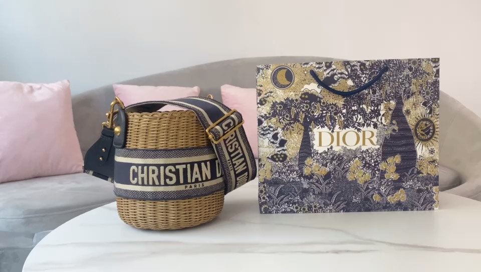 Dior Wicker Bucket Bag, 17*19cm, Willow Knit, New Upgrade, perfect for any occasion