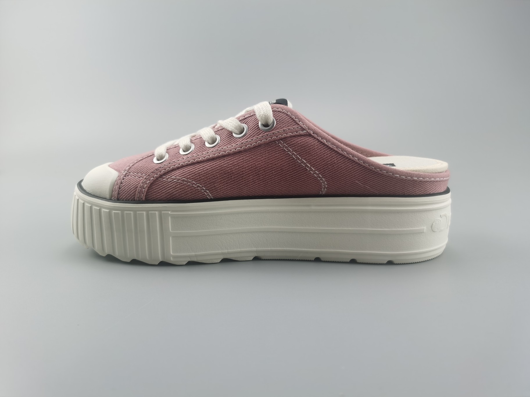 ♨️码数：35  36   37.5   38   39
♨️简介：刘海同款探索仕DISCOVERY半拖春夏女厚底增高低帮休闲系带拼色帆布鞋潮牌 探索仕discovery 夏季新款松糕超轻帆布百搭半拖1：1出货：35-36-37.5-38-39