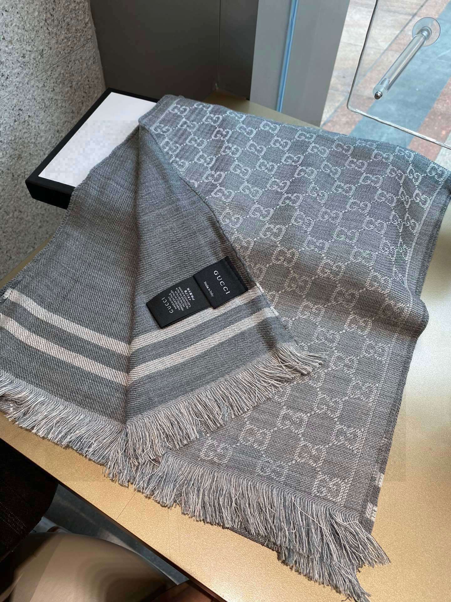 免代购的围巾一模一样Gucci重磅极