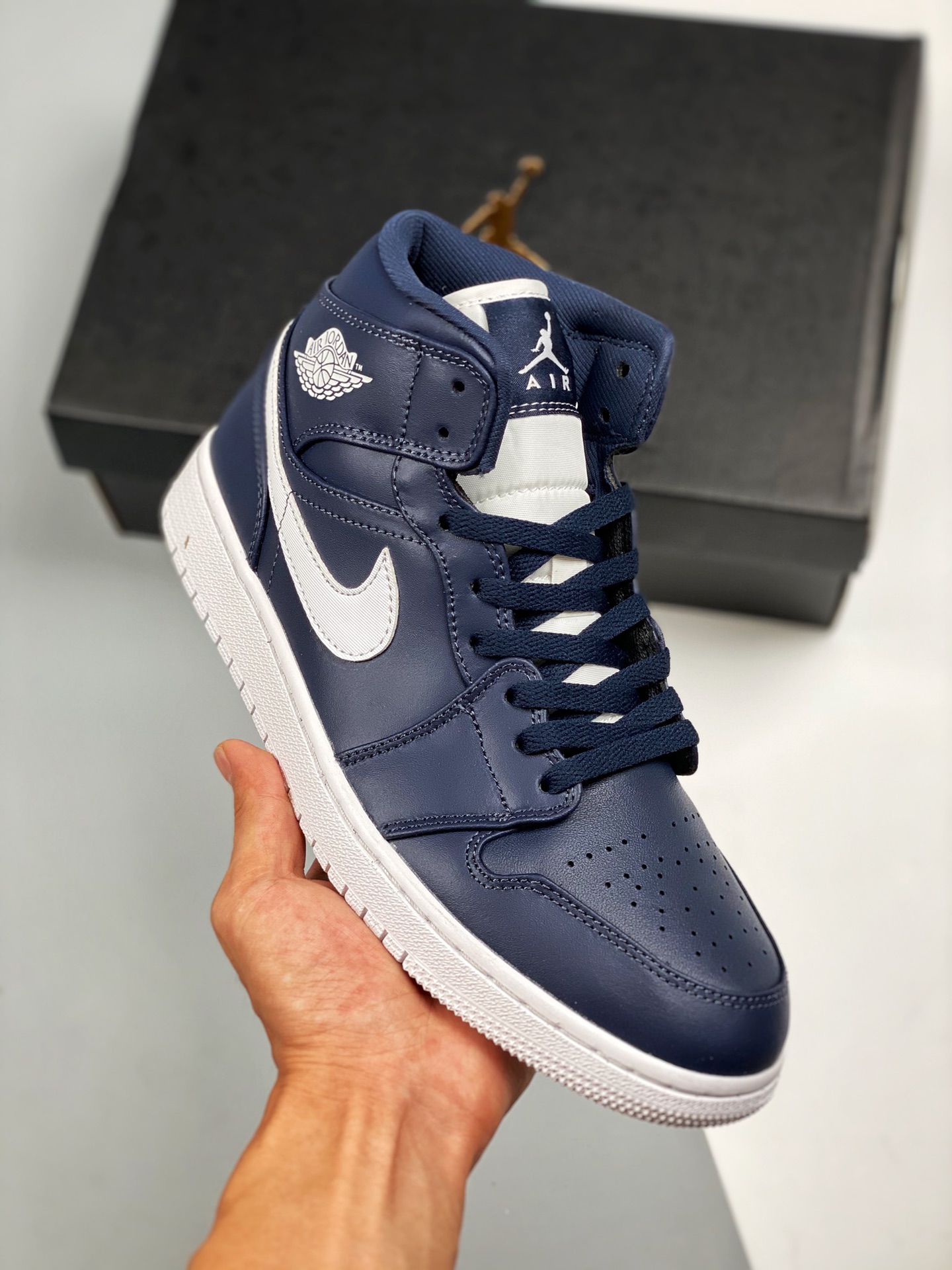 Air Jordan 1 Mid Obsidiana Serie Mid Nuevo lote Suela original con molde original Toda la zapatilla con cuero personali…