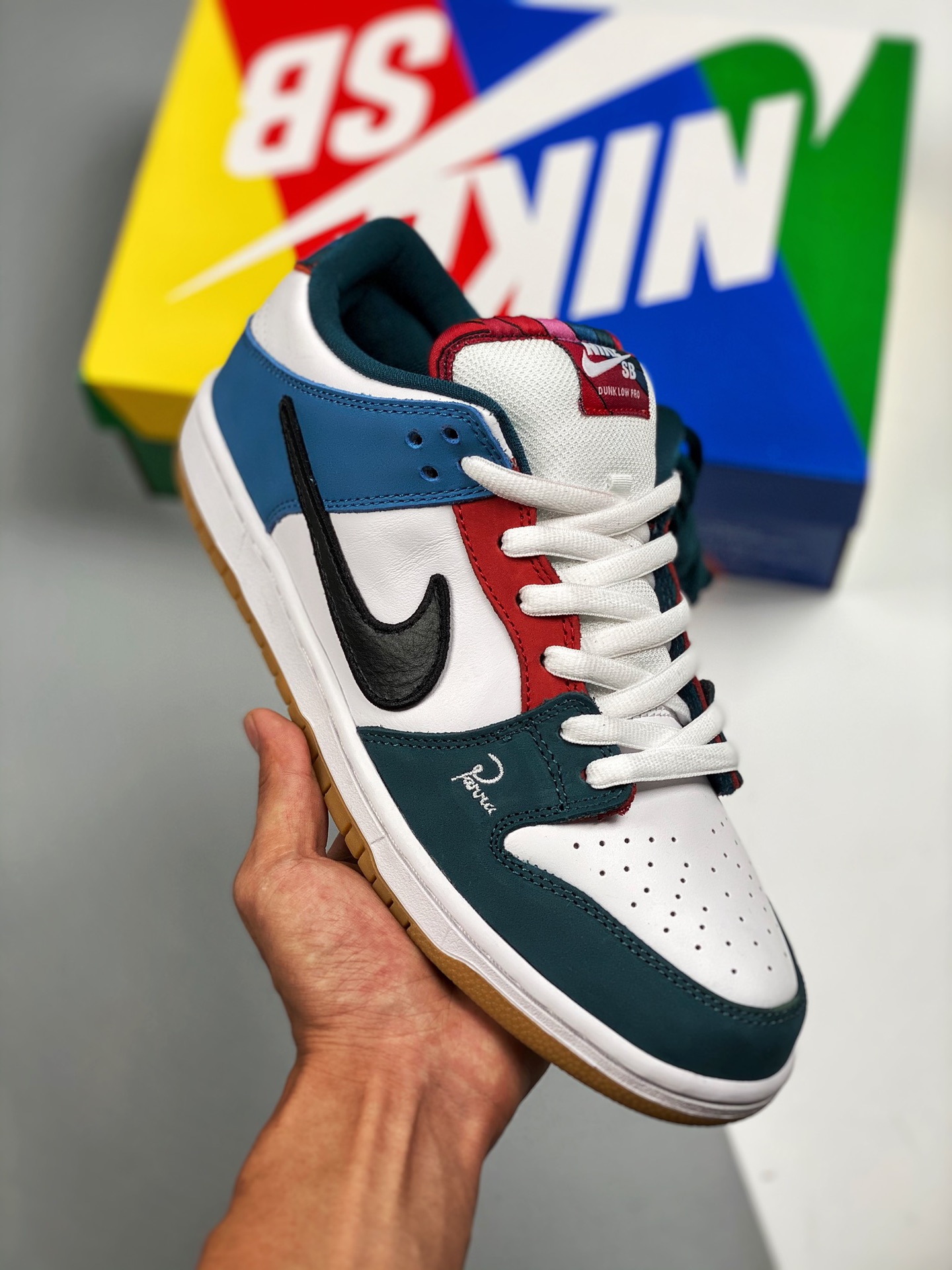 Parra x Nike SB Dunk Low 拼接鸳鸯 大厂纯原出品 #原厂织唛标 一致匹配原版 #全市场唯一正确鞋带绑法 #原楦原纸板开发 匹配原版98%以上 #后跟垫棉独家呈现 后跟反口里弧度正确 #全新后跟电绣 电绣针数与正品一…