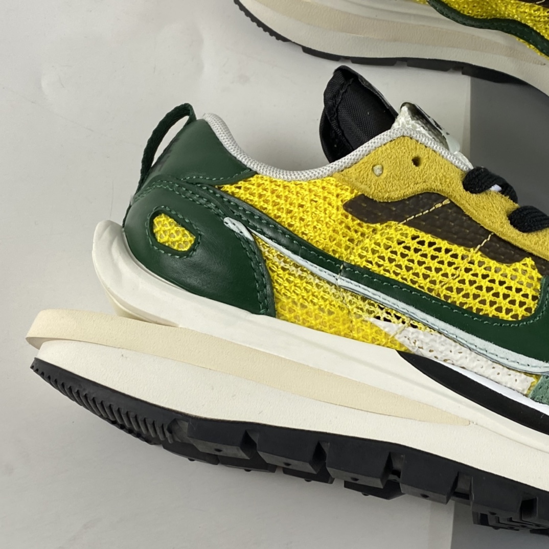 200  日式解构美学联名Sacai x Nike Pegasus Vaporfly SP 大重叠双钩子   CV1363-700