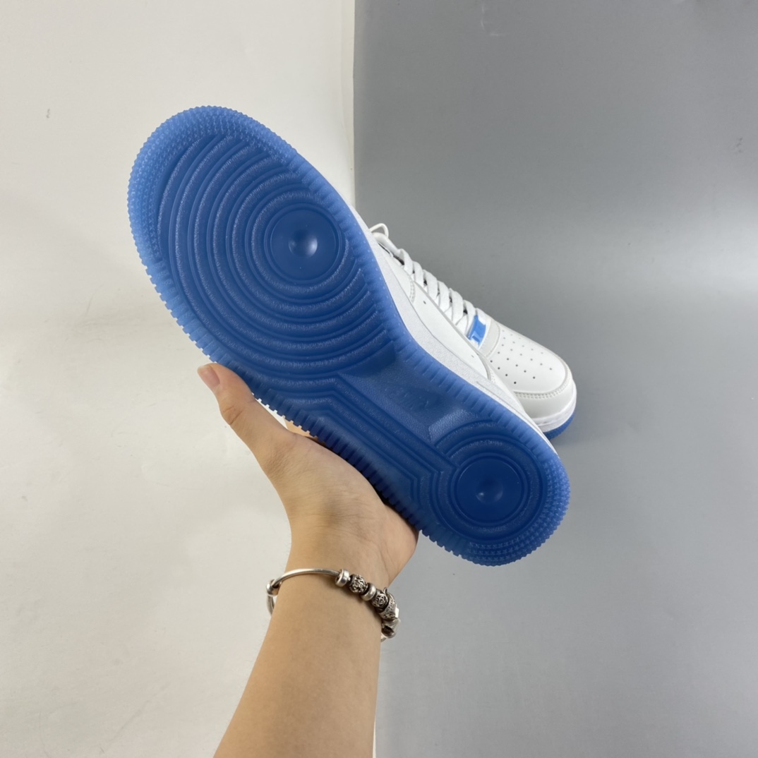 P240 Nk Air Force 1 空军一号紫光变色低帮运动休闲板鞋 DA8301-100