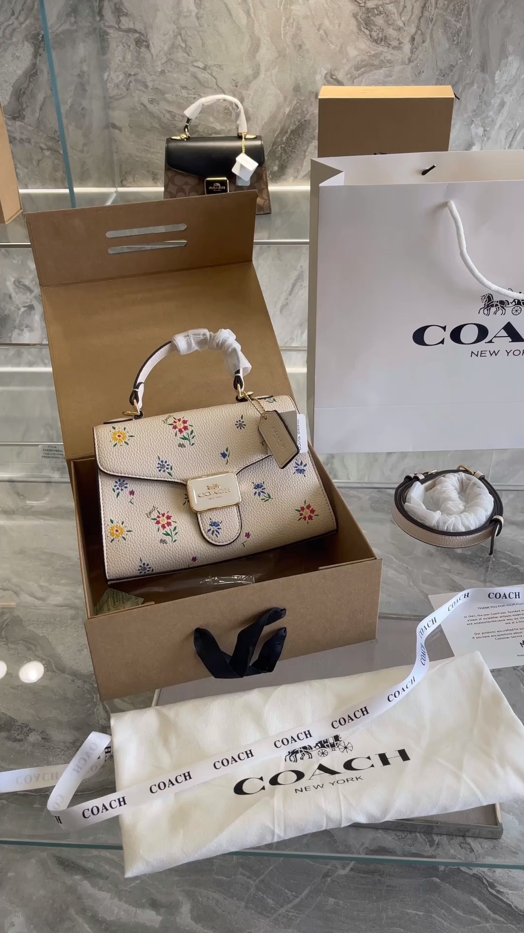 Yupoo Gucci Bags Watches Nike Clothing Jordan Yeezy Balenciaga Shoes
