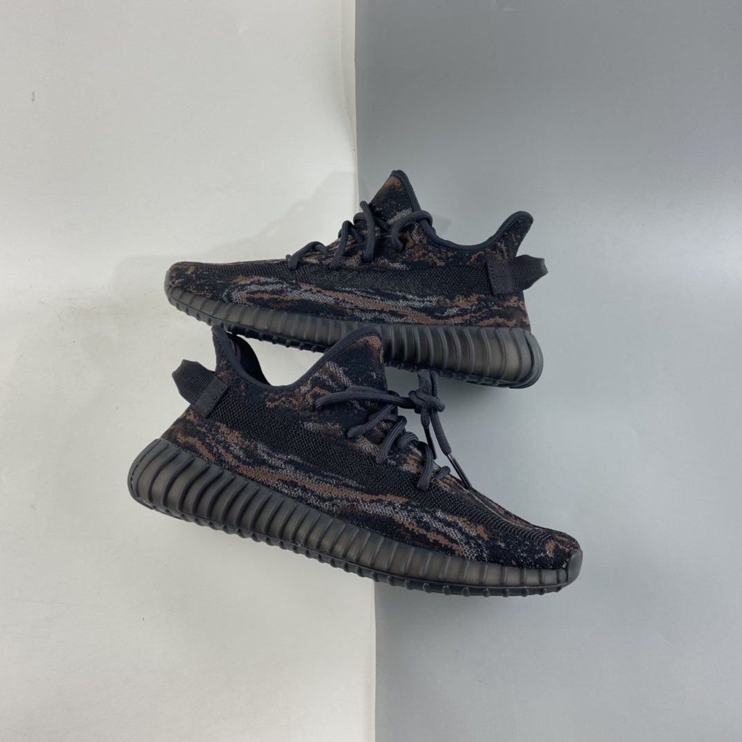 P200  联乘侃爷Kanye West x Adidas Yeezy Boost 350 V2”MX Oat”百搭轻便爆米花中底休闲运动慢跑鞋“岩石黑”GW3774